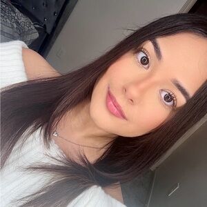 Meet your Posher, Karina